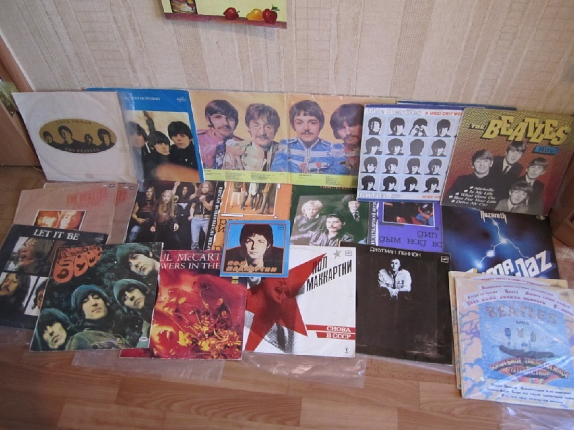 Коллекция пластинок The Beatles
